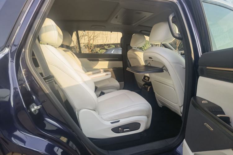 Used  eπ008 2024 636Max All-Electric Version 6 Seats