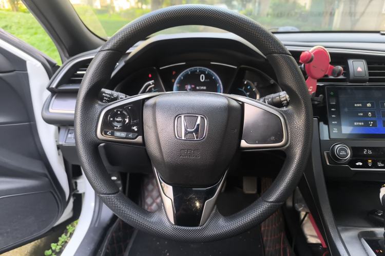 Used Honda Civic 2021 HATCHBACK 220TURBO CVT New Trendsetter
