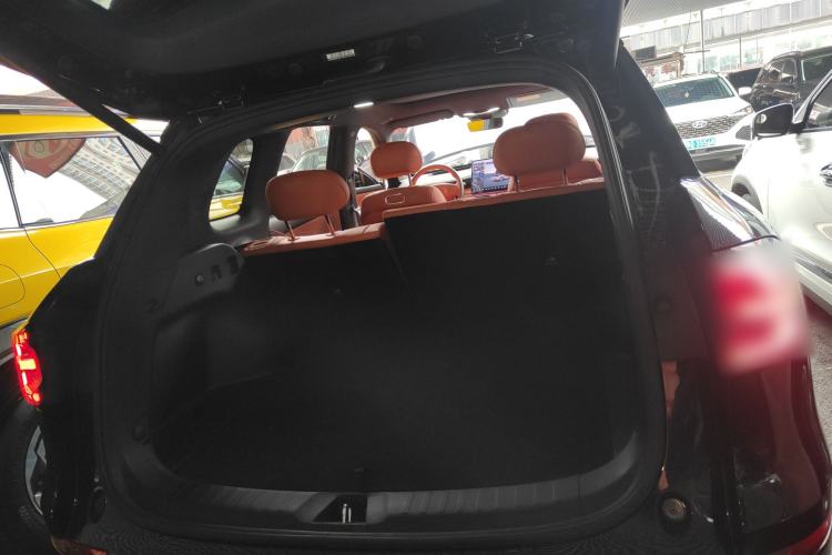 Used  Q07 2025 215 Flagship PLUS