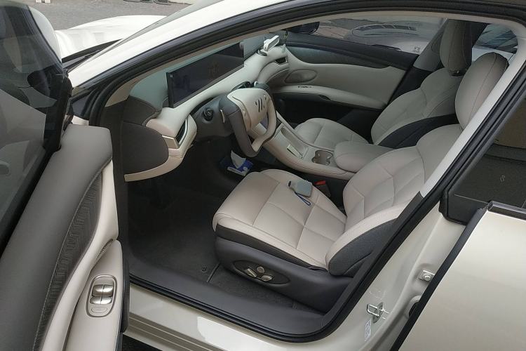 Used  LS6 2025 Lingxi Intelligent Driving Edition
