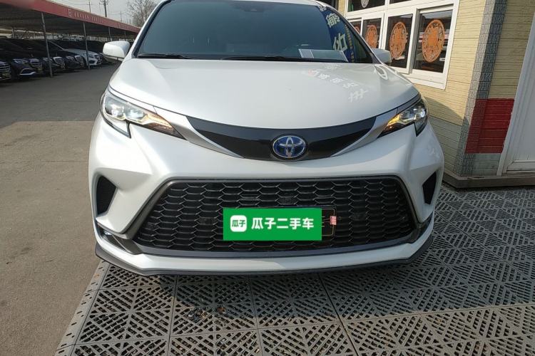 Used Toyota Granvia 2022 2.5L Hybrid Flagship Edition