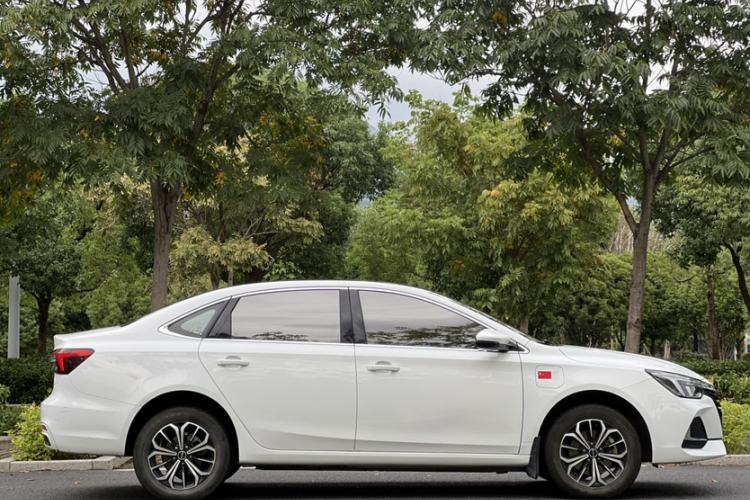 Used Roewe i6 MAX New Energy 2022 EV 500 Grand Touring Edition with Sunroof
