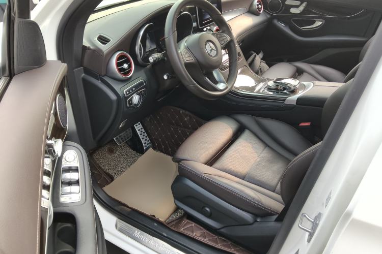 Used Mercedes-Benz GLC 2019 GLC 260 L 4MATIC Luxury Model