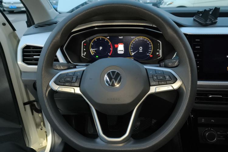 Used Volkswagen Tacqua 2021 200TSI DSG JoyConnect Edition
