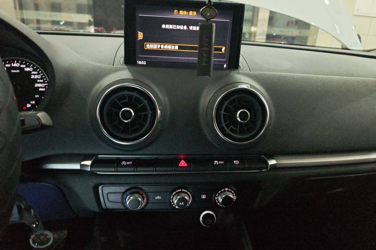 Used Audi A3 2020 Restyled Sportback 35 TFSI Entry-Level China VI Emission Standard
