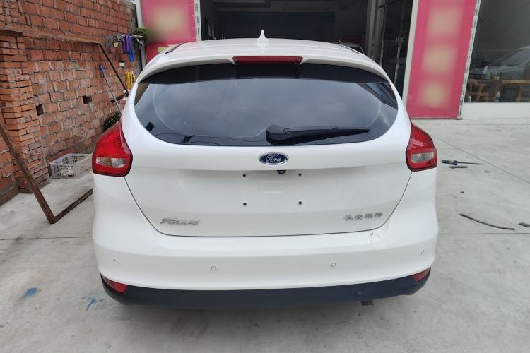 Used Ford Focus 2018 Hatchback Classic 1.6L Automatic Trendy SmartDrive Edition
