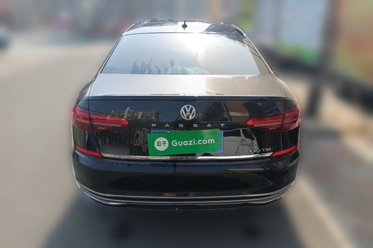 Used Volkswagen Passat 2019 330TSI Luxury Edition China VI Standard
