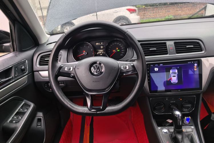 Used Volkswagen Lavida 2017 1.6L Automatic Comfort Edition
