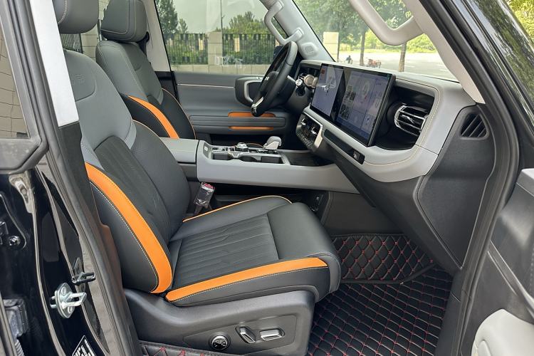 Used Beijing Auto BJ40 2024 2.0T All-New Urban Hunter Edition Chivalrous Style
