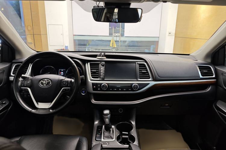 Used Toyota Highlander 2018 2.0T Four-Wheel Drive Luxury Version 7 Seats China VI Standard
