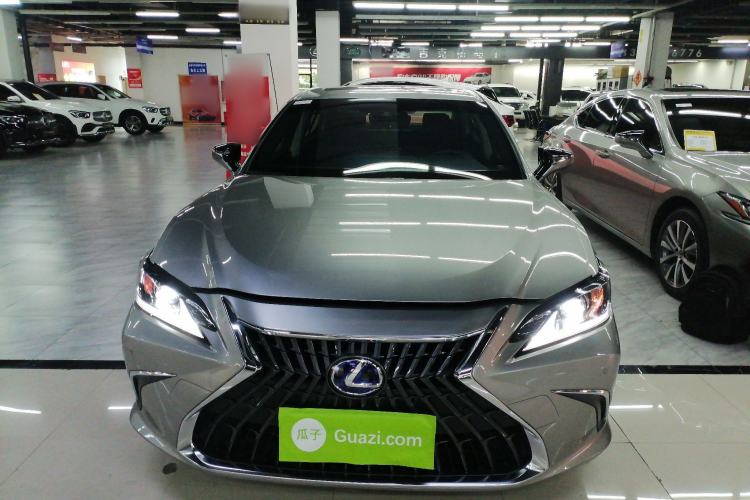 Used Lexus ES 2021 300h Excellence Edition
