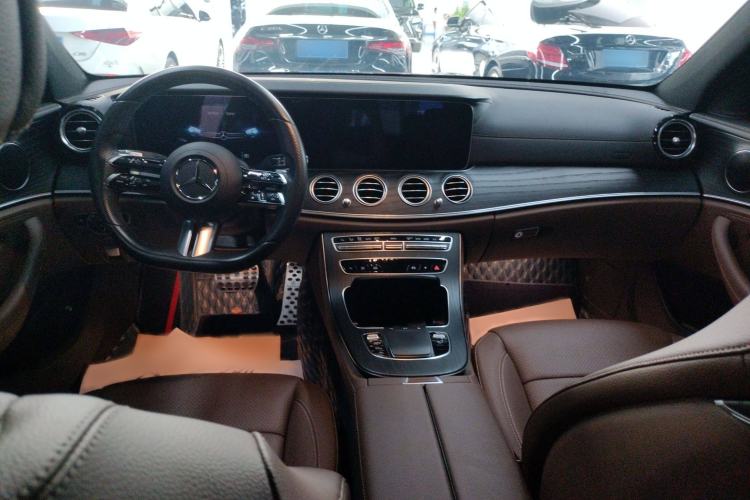 Used Mercedes-Benz E-Class 2022 Revised Version E 300 L Sporty and Stylish Edition
