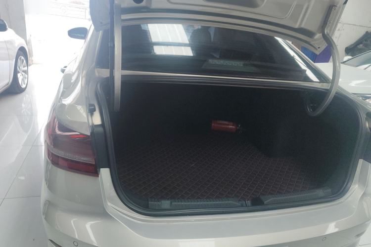 Used Volkswagen Lavida 2022 1.5L Automatic Comfort Edition
