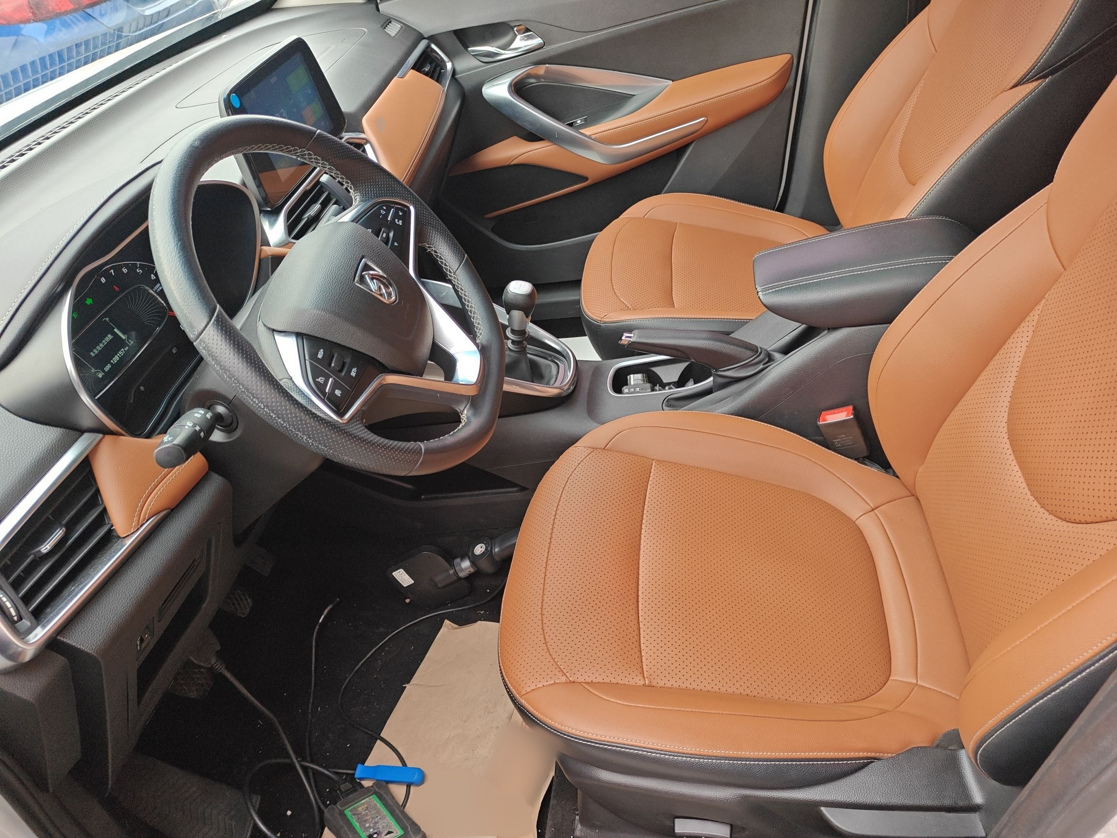 Переднее сиденье в автомобиле