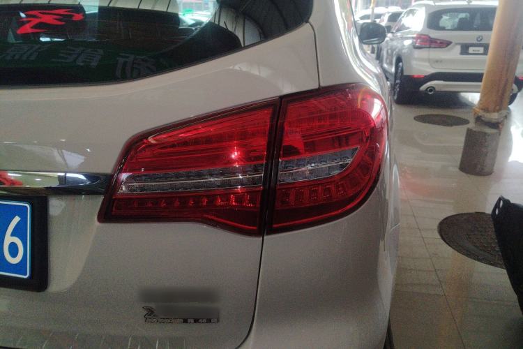 Used Haval H8 2015 2.0T Two-Wheel-Drive Elite Version