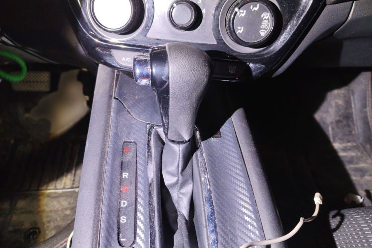 Used Honda Vezel 2015 1.8L CVT 2WD Elite Model
