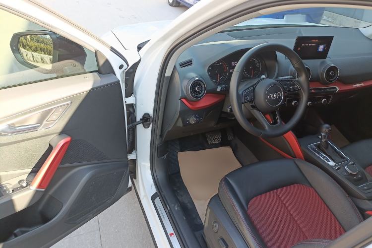 Used Audi Q2L 2018 35 TFSI Fashion Dynamic Version China V Emission Standard
