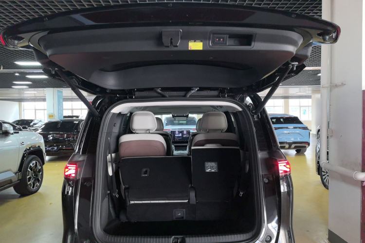 Used BYD Xia 2025 DM-i 1.5T 180km Beyond Edition
