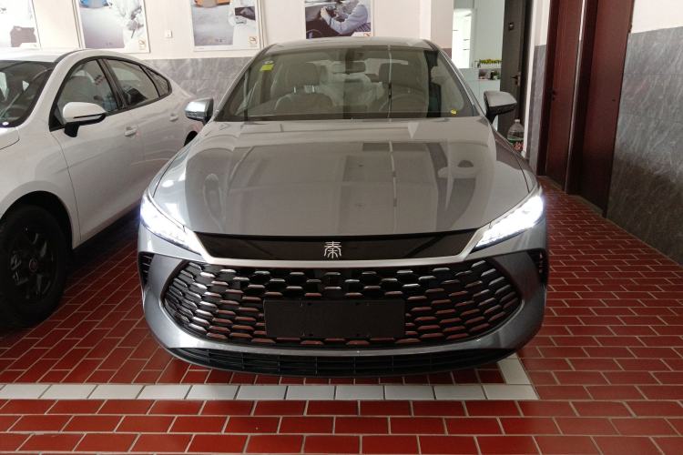 Used BYD Qin PLUS 2025 DM-i Smart Drive 55KM Leading Model