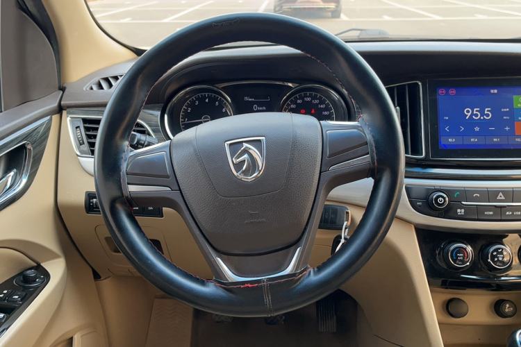 Used Baojun 730 2016 1.5L Manual Comfort Version 7 Seats China V Emission Standard