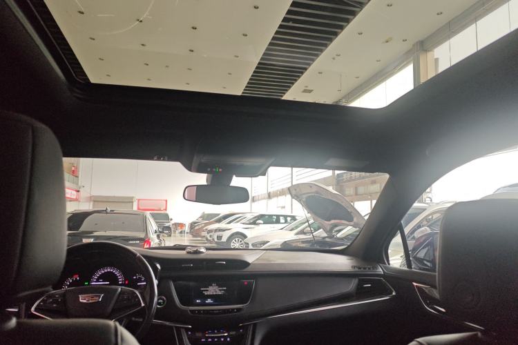 Used Cadillac XT5 2018 28E Four-Wheel Drive Tech Version
