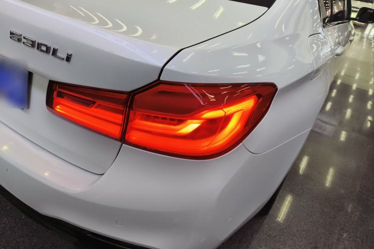 Used BMW 5 Series 2019 530Li Leading Model M Sport Package
