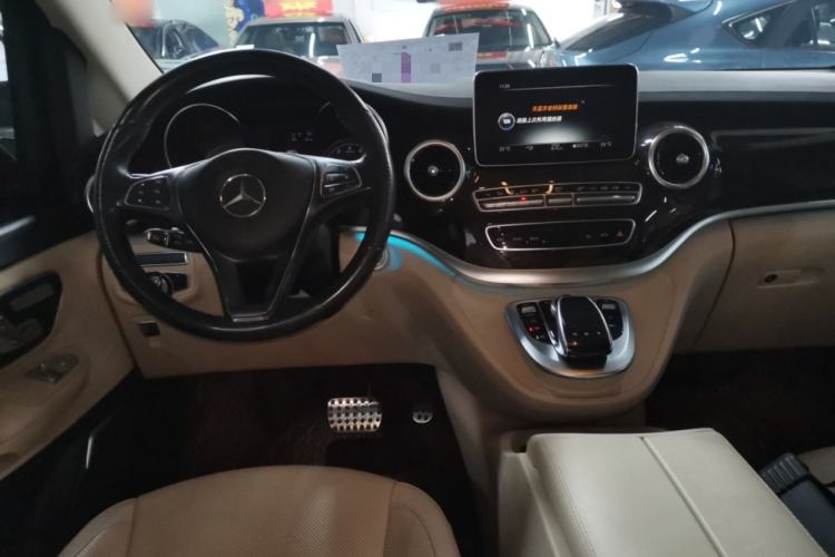 Used Mercedes-Benz V-Class 2018 V 260 L Prestige Extended Version China VI
