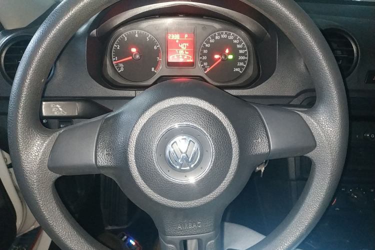 Used Volkswagen Jetta 2015 1.6L Automatic Fashion Model
