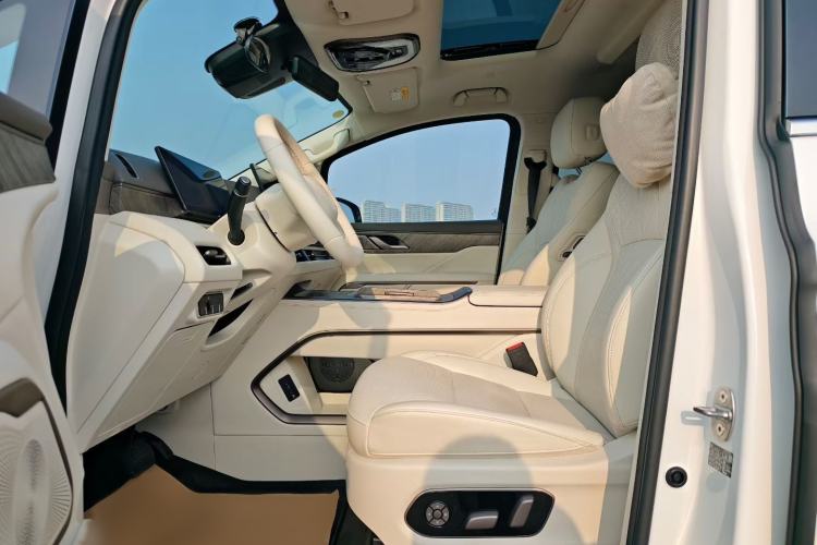 Used Wey Gaoshan 2025 Four-Wheel Drive Alpine 8