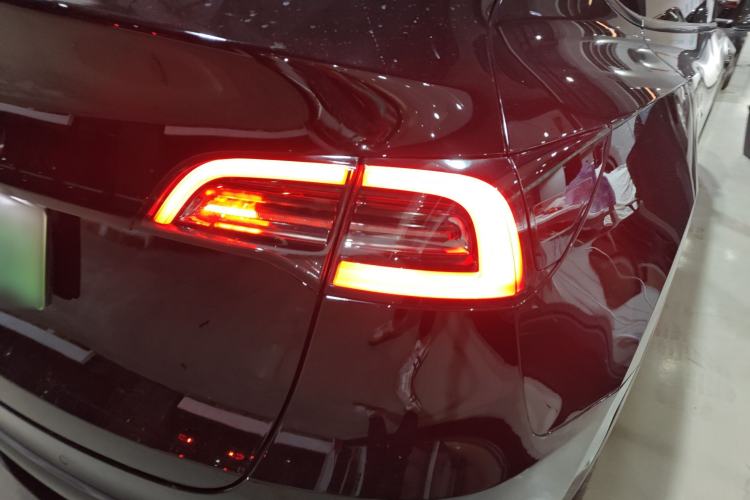 Used Tesla Model Y 2023 Rear-Wheel-Drive Version
