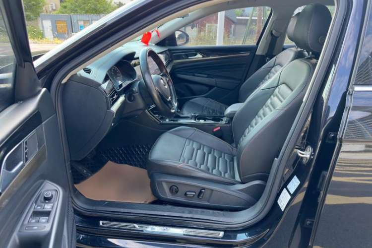 Used Volkswagen Passat 2020 330TSI Elite Edition China VI
