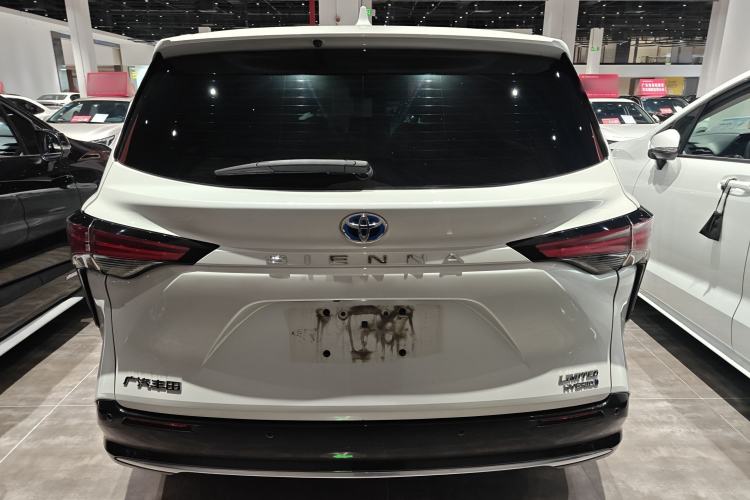 Used Toyota Sienna 2021 2.5L Hybrid Premium Edition