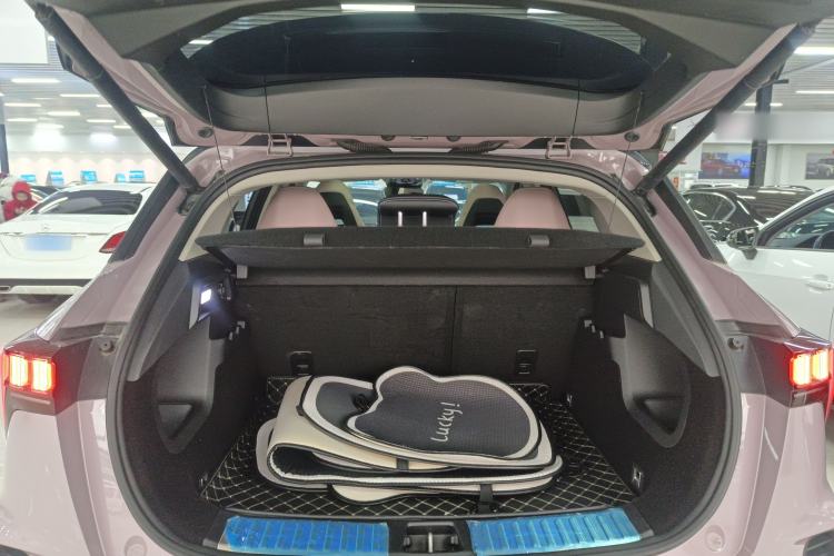 Used Lynk & Co 06 2021 1.5T Shero Pink Special Edition