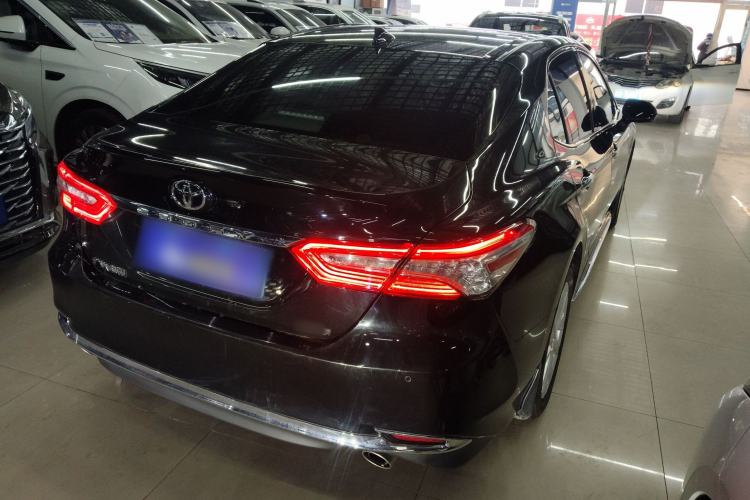 Used Toyota Camry 2023 2.0G Luxury Edition
