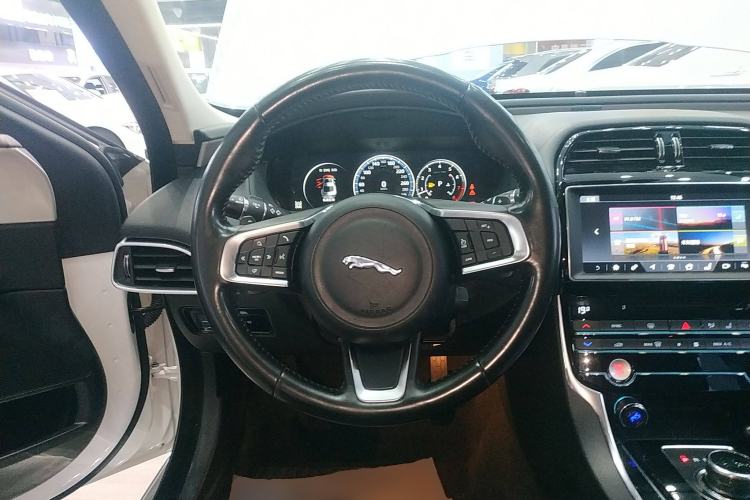 Used Jaguar XEL 2018 2.0T 200 PS Premium Edition
