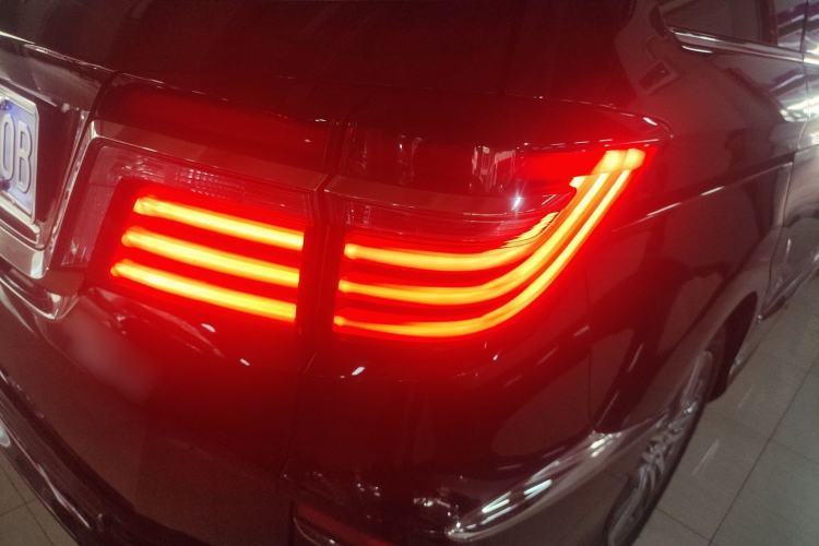 Used Honda Elysion 2019 2.0L Hybrid Luxury Edition
