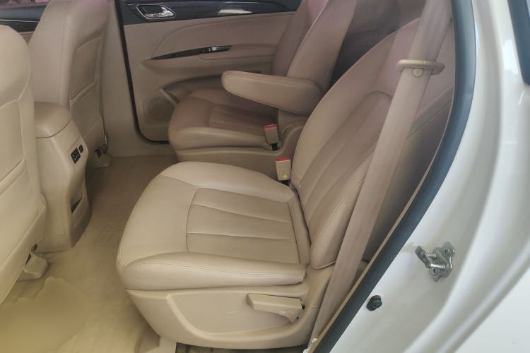 Used Baojun 730 2016 1.5L Manual Comfort Version 7 Seats China V Emission Standard