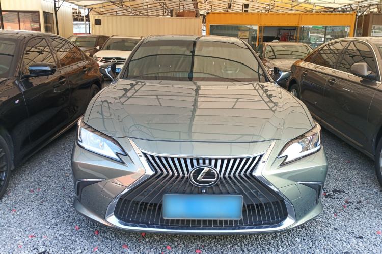 Used Lexus ES 2020 200 Excellence Edition
