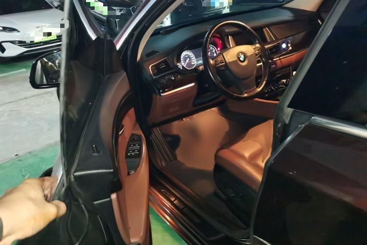 Used BMW 5 Series GT 2015 528i Leading Model
