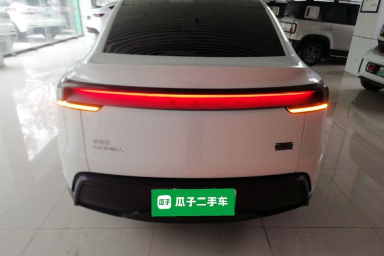 Used Tesla Model Y 2025 Rear-Wheel-Drive Version
