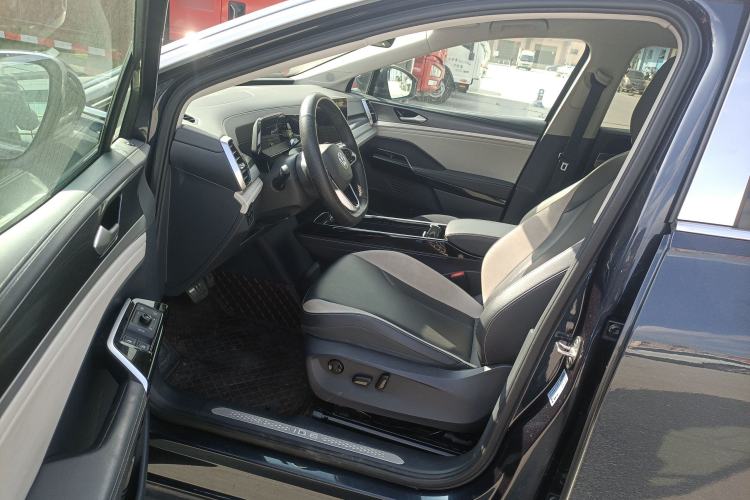 Used Volkswagen ID.6 CROZZ 2021 Standard Range PURE Edition
