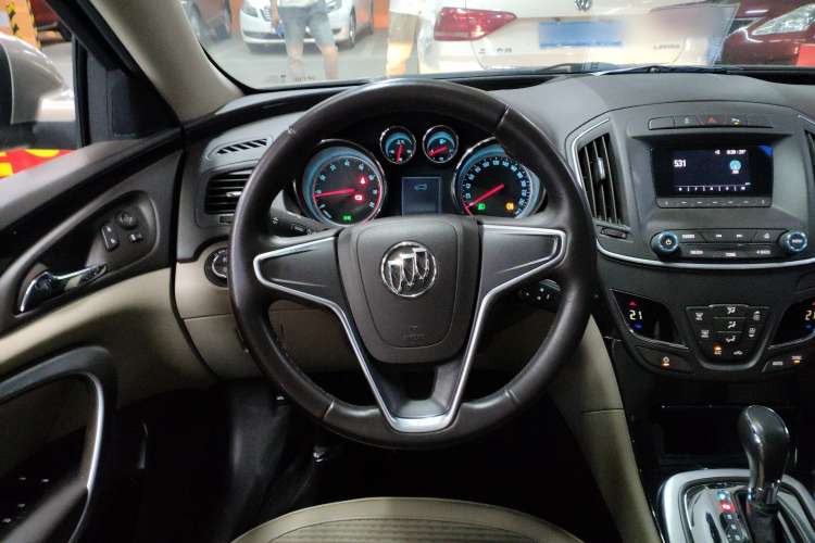 Used Buick Regal 2015 2.0L Leading Fashion Edition
