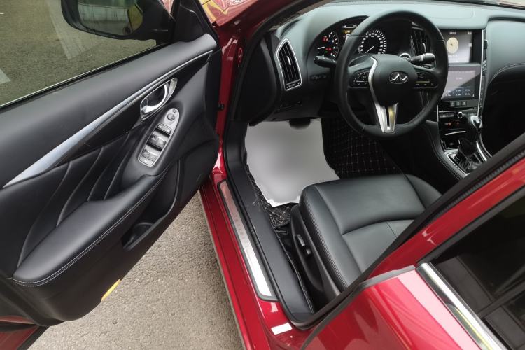 Used Infiniti Q50L 2018 2.0T Comfort Edition China VI Standard
