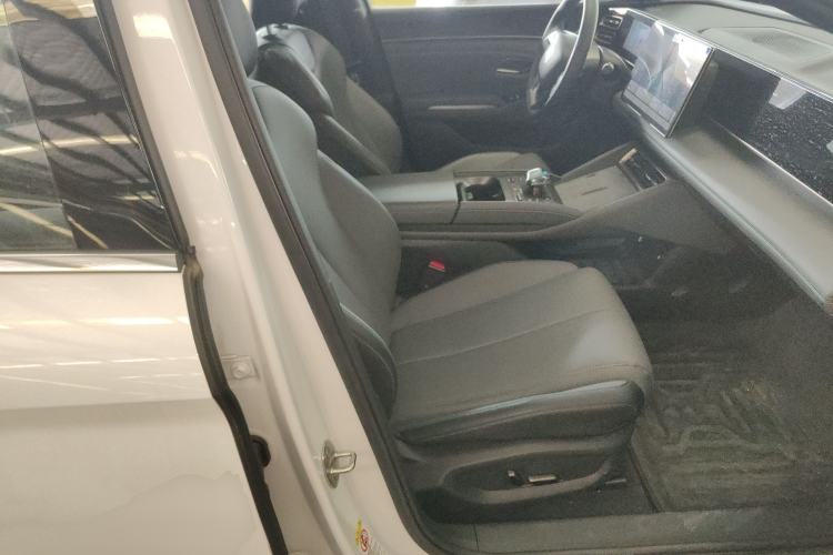 Used BYD Qin L 2025 DM-i Smart Drive 120KM Superior Model
