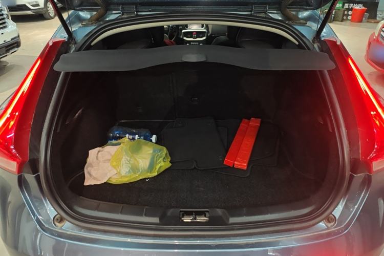 Used Volvo V40 2014 2.0T Zhiya Edition