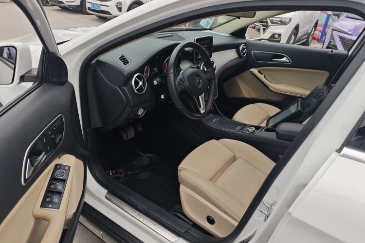 Used Mercedes-Benz GLA 2016 GLA 200 Fashion Model
