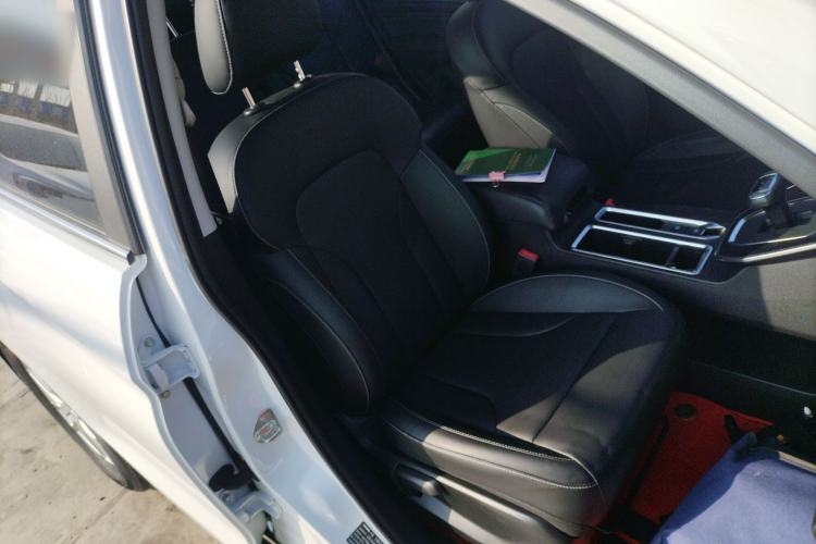 Used Haval M6 2021 PLUS 1.5T DCT Luxury Smart Connectivity Model