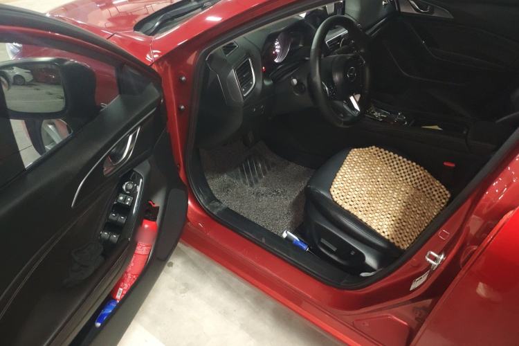 Used Mazda Mazda 3 Axela 2019 Cloud-Controlled Version Sedan 2.0L Automatic Luxury Trim China VI Standard
