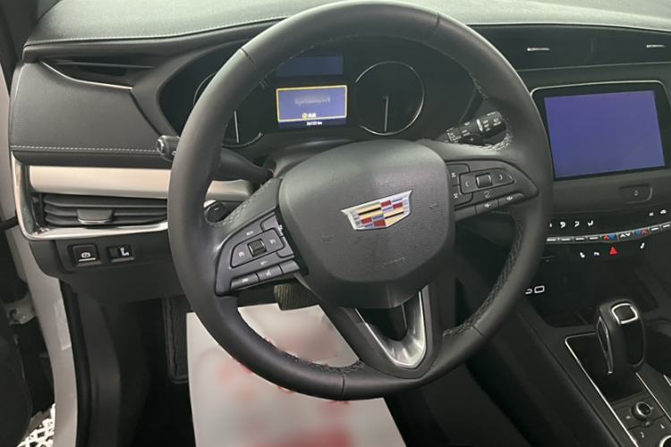 Used Cadillac XT4 2018 28T Two-Wheel Drive Leading Version
