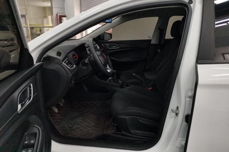 Used Roewe i5 2020 1.5L Manual 4G Connect Luxury Edition
